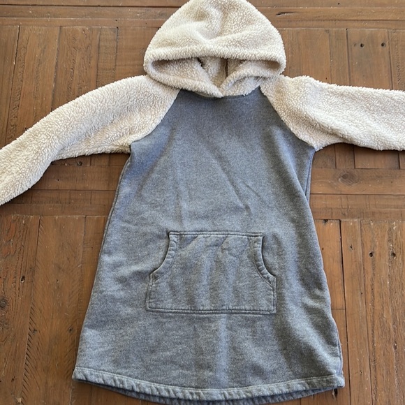 Hanna andersson Sherpa hooded sweatshirt dress - Picture 3 of 6